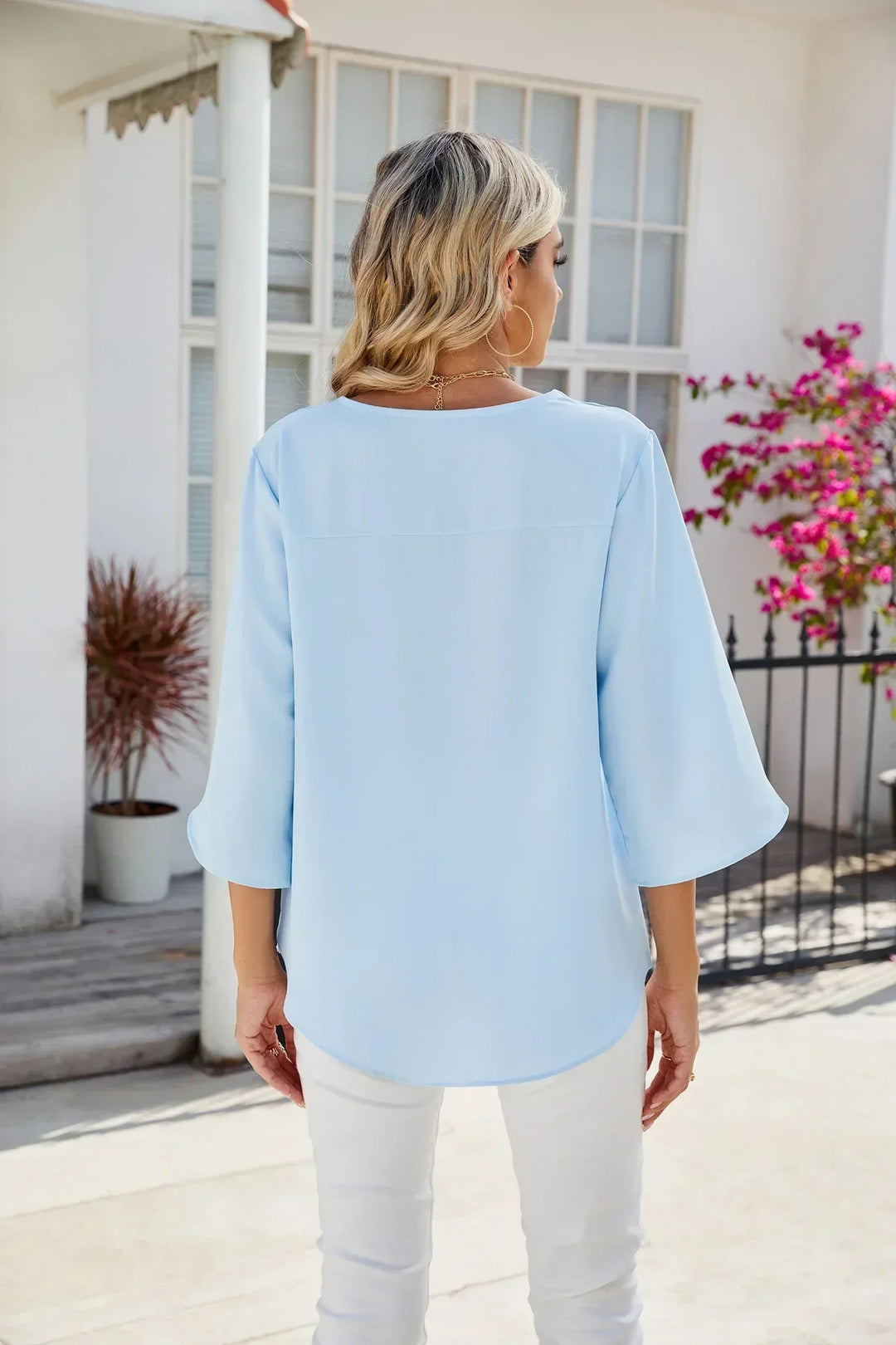 CARA - Blouse à décolleté en V