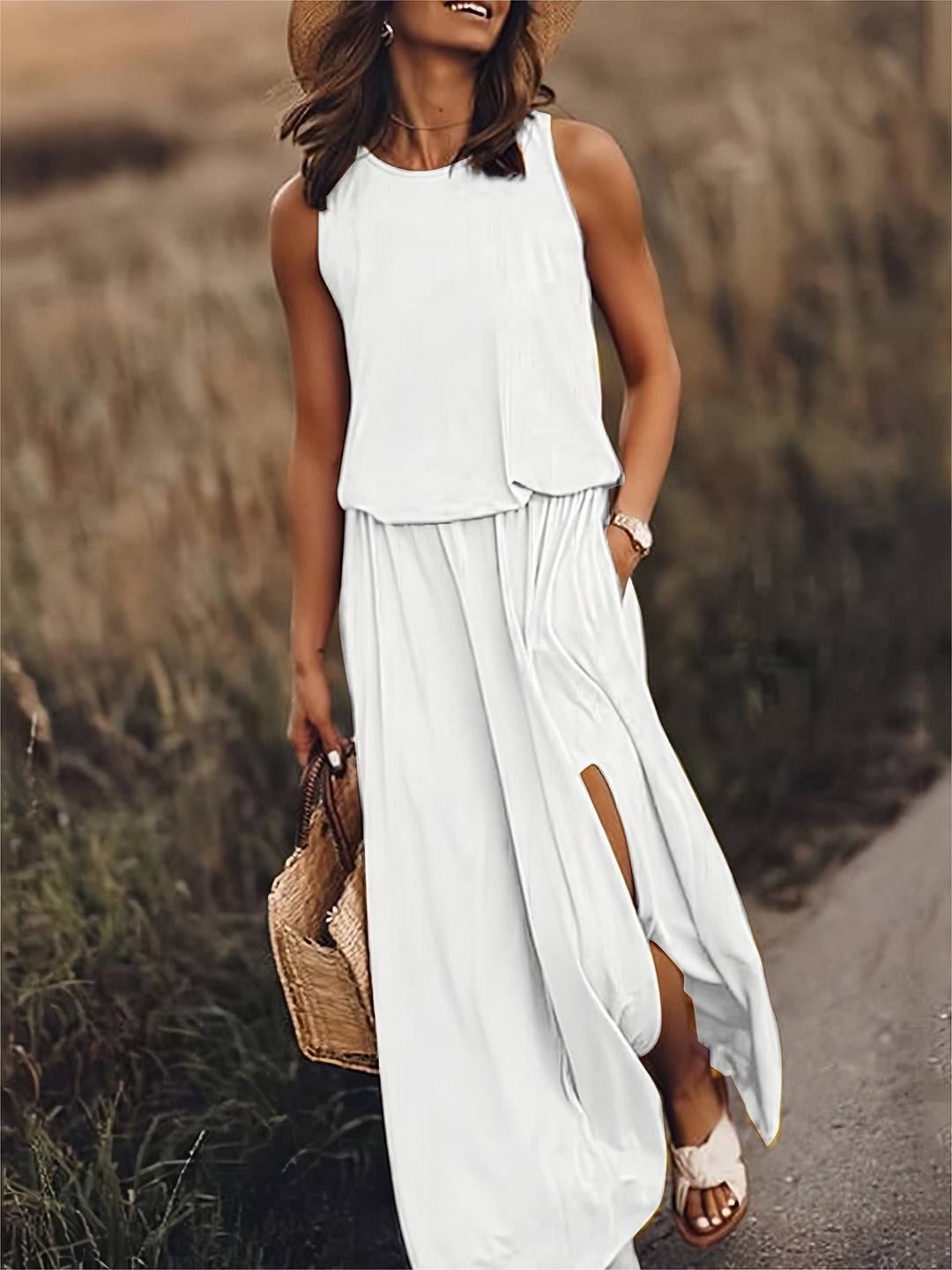 Indie - Élégante robe sans manches avec fente latérale