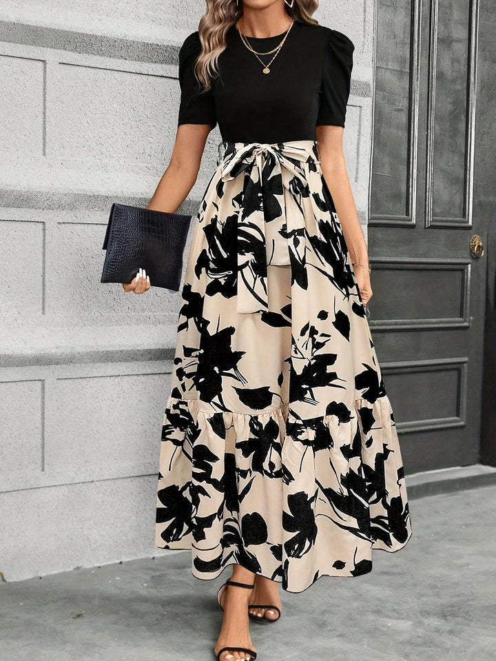 Briony - Robe Fleurie à Taille Haute avec Ourlet Flottant