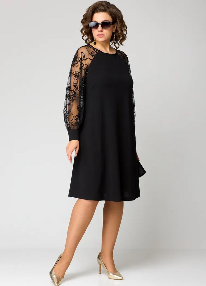 Elara - Robe en Dentelle à Manches