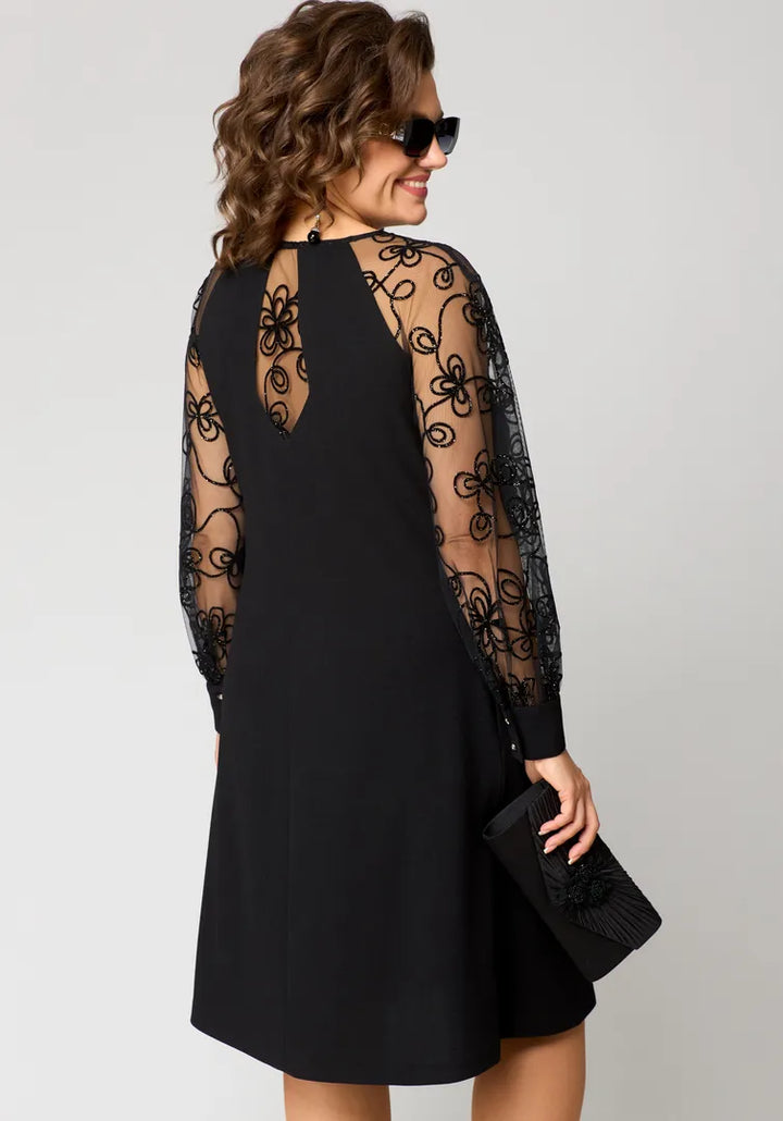 Elara - Robe en Dentelle à Manches