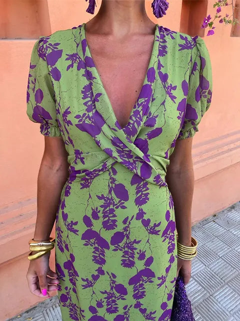 Lucinda - Robe boho à col en V avec plissé floral