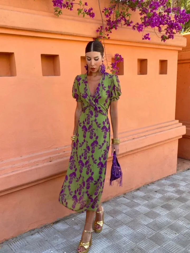 Lucinda - Robe boho à col en V avec plissé floral
