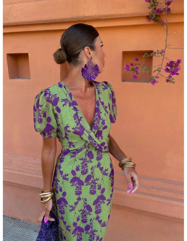 Lucinda - Robe boho à col en V avec plissé floral