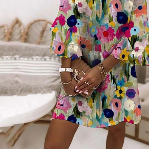Tabitha - Mini Robe Fleurie Romantique avec Décolleté en V