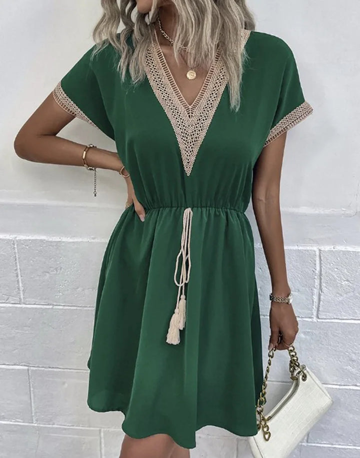 Josephine - Robe Boho Chic à Col V avec Ceinture Élévatrice
