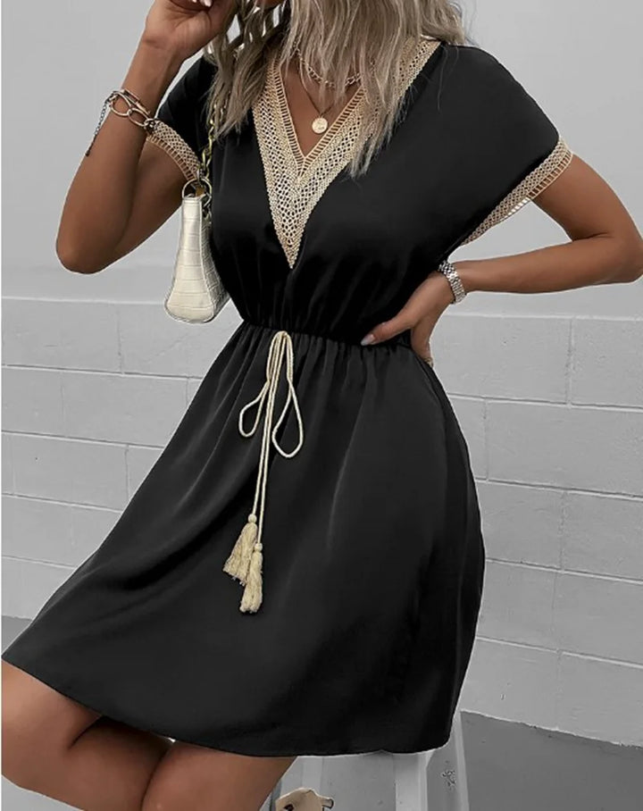 Josephine - Robe Boho Chic à Col V avec Ceinture Élévatrice