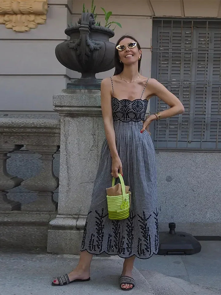 Clara - Chic Gingham Robe